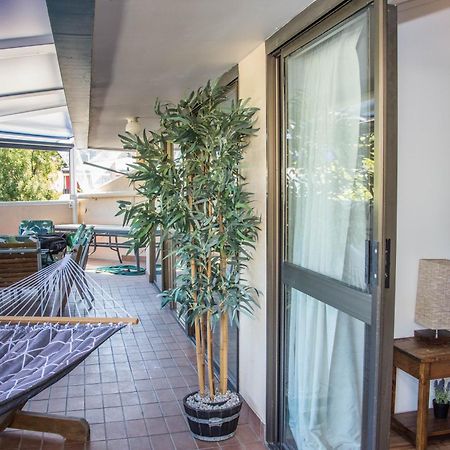 Colonial Court Beachfront Motel & Holiday Stay Airlie Beach Buitenkant foto