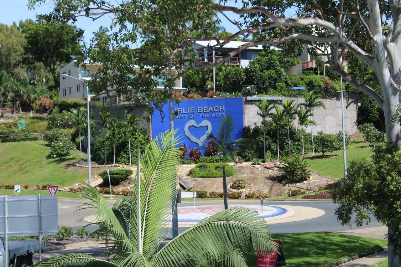 Colonial Court Beachfront Motel & Holiday Stay Airlie Beach Kamer foto