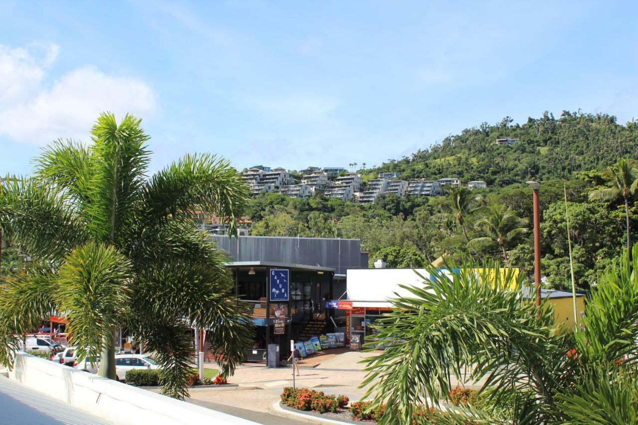 Colonial Court Beachfront Motel & Holiday Stay Airlie Beach Kamer foto